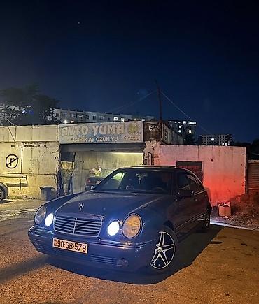 Mercedes-Benz: Mercedes-Benz E-Class: 3.2 l | 1995 il Sedan — 1
