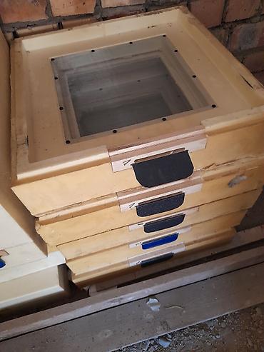 Товары и оборудование для с/х животных: Предлагаются ульи Дадан и 6-рамочники для пчеловодства. Ульи Дадан — 20