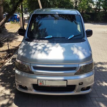 w211 цена бишкек: Минивэн Honda Stepwgn серебристого цвета. Отличается вместительностью