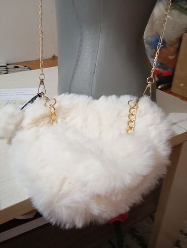 Torbe: Plišana torbica u obliku srca - Model: srce, mekani veštački krzneni — 6