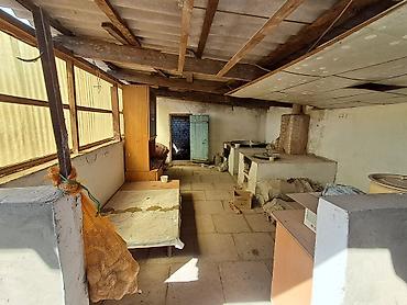 Продажа коттеджей и домов: Продается дом 70000$ 3 комнаты кухня at lalafo.kg — 14 Продажа коттеджей и домов: Продается дом 70000$ 3 комнаты кухня — 14