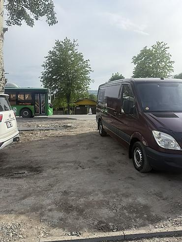 ролик на спринтер: Mercedes‑Benz Sprinter (поколение NCV3), бордовый фургон. Основные — 4