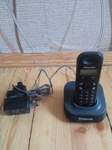 telfon işlenmiş: Panasonic Ev Telefonu.əla işləyir cox ideal vəziyyətdə.Ünvan:Binə