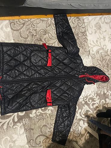 oversize jaket: Qara rəngli, kapüşonlu, quilt (romb naxışlı) qadın/palto tipli kürkə — 1