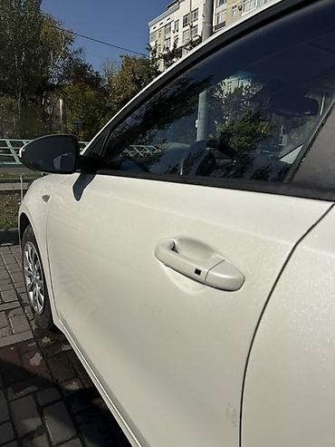дверь на w210: Kia K3: 2021 г., 1.6 л, Бензин, Седан — 5