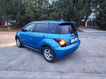 Toyota: Toyota Ist: 2003 г., 1.3 л, Автомат, Бензин, Седан — 5