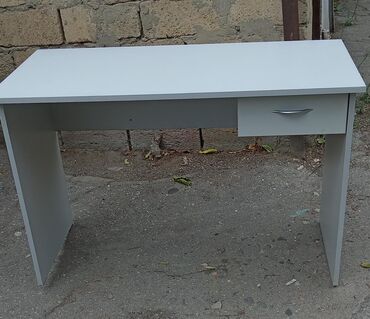 купить компьютерный стол бу: İşlənmiş, İşçi üçün, Kvadrat masa