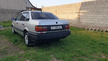 авто печ: Volkswagen Passat: 1989 г., 1.8 л, Механика, Бензин, Седан