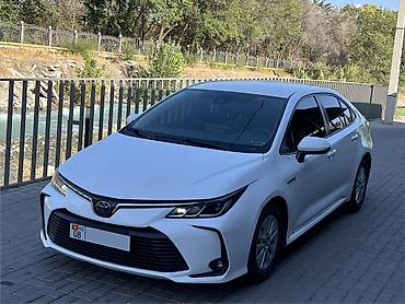 corolla s: Toyota Corolla: 2020 г., 1.8 л, Вариатор, Гибрид, Седан — 2