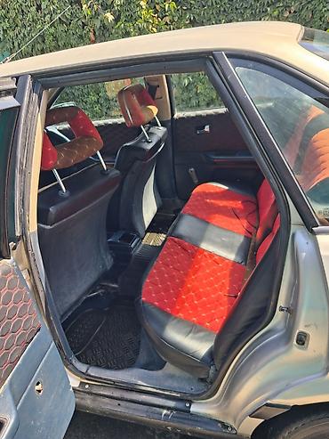 трактир 82: Audi 80: 1989 г. — 5