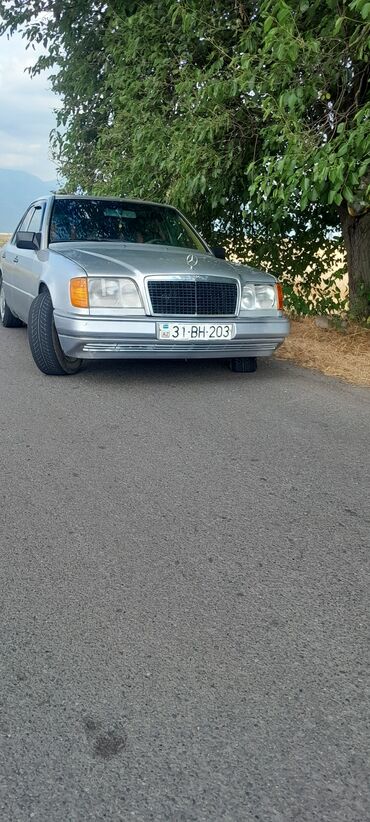 Mercedes-Benz: Mercedes-Benz W124: 2.2 l | 1993 il Sedan — 7