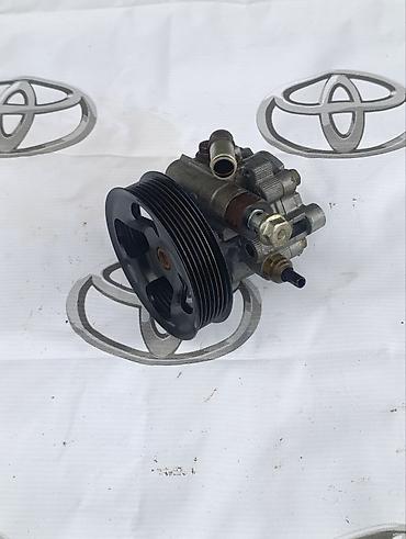 Руль бөлүгү: Гидрокүчөткүч Toyota 2000 г., Колдонулган, Оригинал — 1