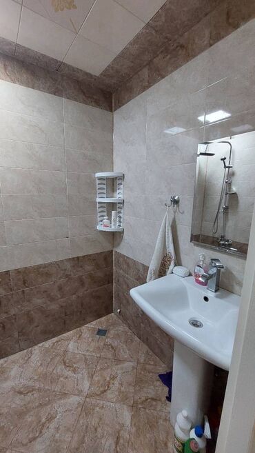 Uzunmüddətli kirayə mənzillər: Nizami rayonu,Xalqlar və Neftçilər metrosu yaxınlığında2 otaqdan 3 — 7