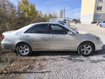 Toyota: Toyota Camry: 2002 г., 2.4 л, Автомат, Бензин, Минивэн