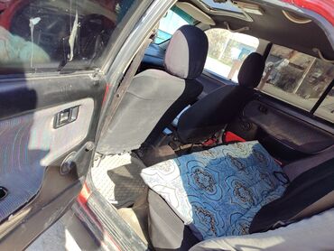 Mazda: Mazda 323: 1991 г., 1.5 л, Механика, Бензин, Седан — 5