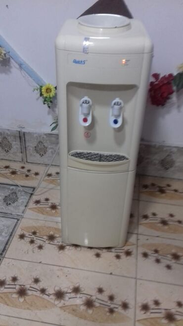 su aparat: Dispenser İşlənmiş