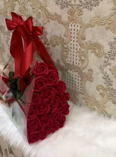 Süni güllər: Her bir zovge uygun buketler hazirlanir.Hem sabundan, hem lentden, hem — 20