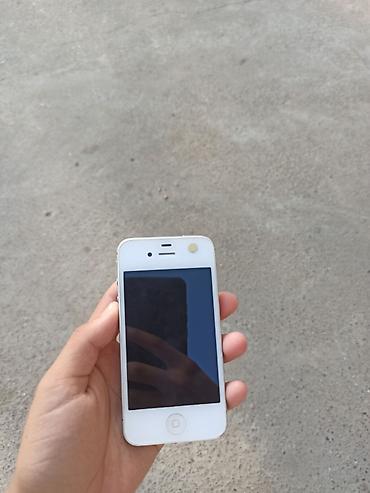 iphone 3: IPhone 4S, Б/у, 16 ГБ, Белый, Кабель — 6