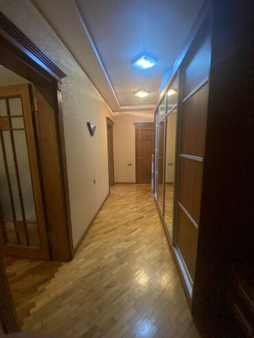 Uzunmüddətli kirayə mənzillər: Mənzil kirayə verilir. Nərimanov rayonu, 2 otaq, 80 kv, 20.17. Metro — 9