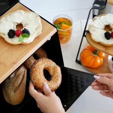 Çörək qabları: Cörek qabı
Metal
hem qapaqlı,hem doğrama taxtalı
Bamboo — 5