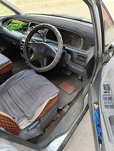 авто кж: Honda Shuttle: 1998 г., Автомат, Бензин, Минивэн — 4