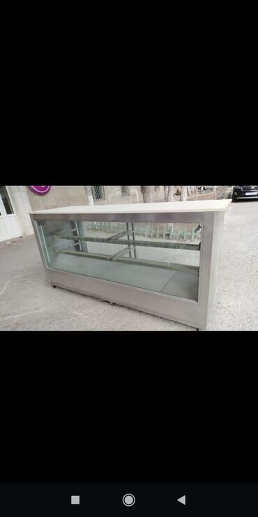 Opel: Şüşə vitrin-bufet stendi - Material: paslanmayan metal gövdə, ön və