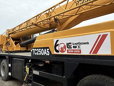 Автокраны: Автокран, LiuGong, 2017 г., от 30 м — 6