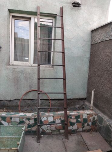 продам лестницу алюминиевую бу: Продаю железную лестницу 2'5 метра крепкая тяжёлая советская