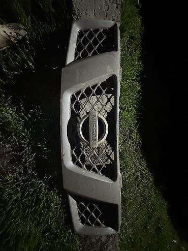 nardo grey: Решетка радиатора Nissan Б/у, Оригинал — 1