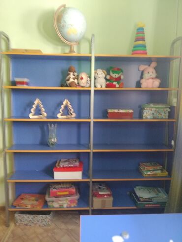 мебель в детский сад: Стеллаж для детской комнаты или для детского сада. Состояние отличное