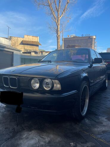 BMW: BMW 5 series: 1989 г., 3 л, Механика, Бензин, Седан