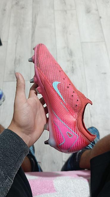 informatika za 1 razred gimnazije: Nike Mercurial kopačka sa čeličnim kramponima (SG konfiguracija). - — 10