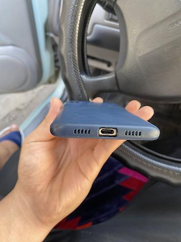 typ c: Xiaomi, Mi 8, Б/у, 64 ГБ, цвет - Черный, 1 SIM — 4
