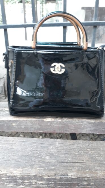 сумки дордой: Классикалык сумка, Chanel, Корея, Материалы: Лактуу булгаары, Катуу конструкция, Аялдарга, Колдонулган