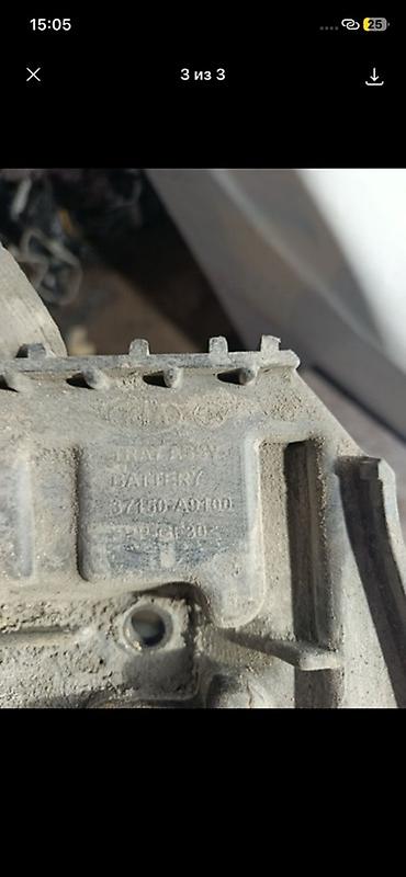 battery: Подставка под аккумулятор Kia Carnival Оригинальная пластиковая — 3
