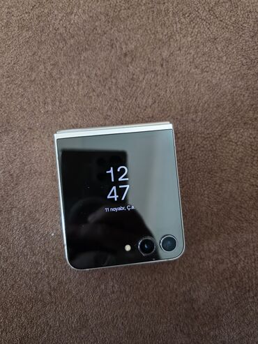 Samsung: Samsung Galaxy Z Flip 5, 256 GB, rəng - Ağ, Simsiz şarj -da lalafo.az — 2 Samsung: Samsung Galaxy Z Flip 5, 256 GB, rəng - Ağ, Simsiz şarj — 2