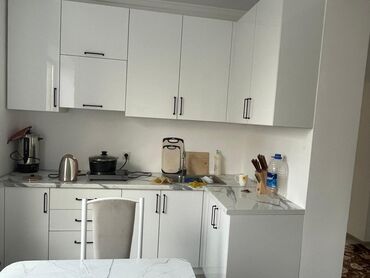 Кухонные гарнитуры: Кухонный гарнитур, Шкаф, Буфет, цвет - Белый, Новый