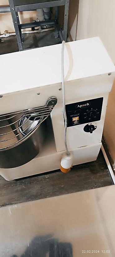 Другое хлебопекарное оборудование: Аппарат для пекарни: тестоделитель-округлитель Dutchess JN + — 6