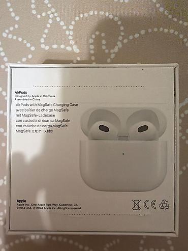 apple woth: Беспроводные наушники AirPods (с кейсом зарядки ). В комплекте- — 2