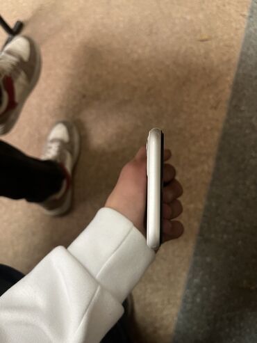 Apple iPhone: IPhone 11, 64 GB, Ağ, Simsiz şarj — 3