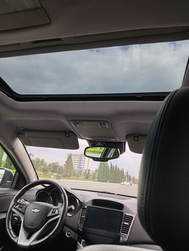 Chevrolet: Chevrolet Cruze LTZ RS sedan – şəhər və tras üçün dinamik və zərif — 5