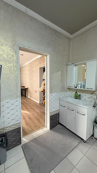 вагон токмок: 5 бөлмө, 150 м², 6 соток, Кара-Балта, Менчик ээси — 2