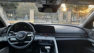 Hyundai: Hyundai Elantra: 2 l | 2021 il Sedan — 15