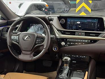 Lexus: Lexus ES: 2021 г., 2.5 л, Вариатор, Гибрид, Седан — 16