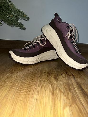 Мужские кроссовки, 42.5, Hoka, Новый, цвет - Фиолетовый