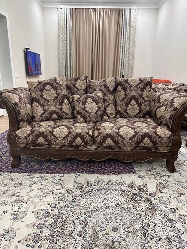 мебель из фанеры: Түз диван, түсү - Күрөң, Колдонулган