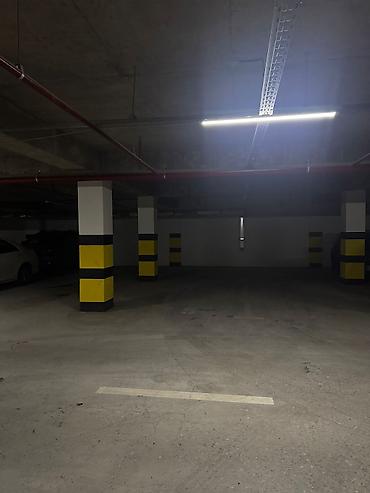 Qaraj satılır: Yeraltı dayanacaqda fərdi parkinq yeri Satılır: 25 kv.m qaraj – — 5