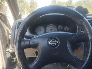 номер армения: Nissan Primera: 2002 г., 1.8 л, Механика, Бензин, Седан