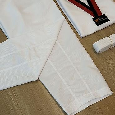 коленный: Кимоно для тхэквондо (добок) World Taekwondo Особенности: - — 8