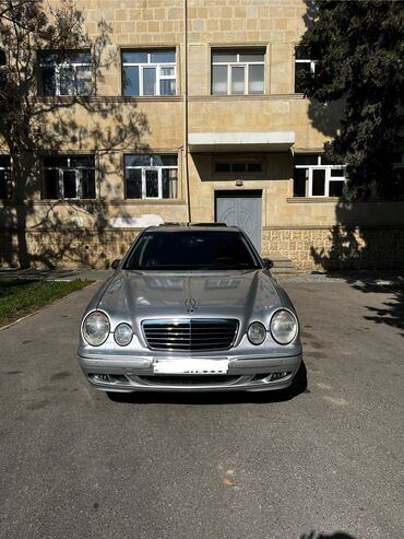 mersedes qapi: Mercedes-Benz E 320: 3.2 l | 2000 il Sedan